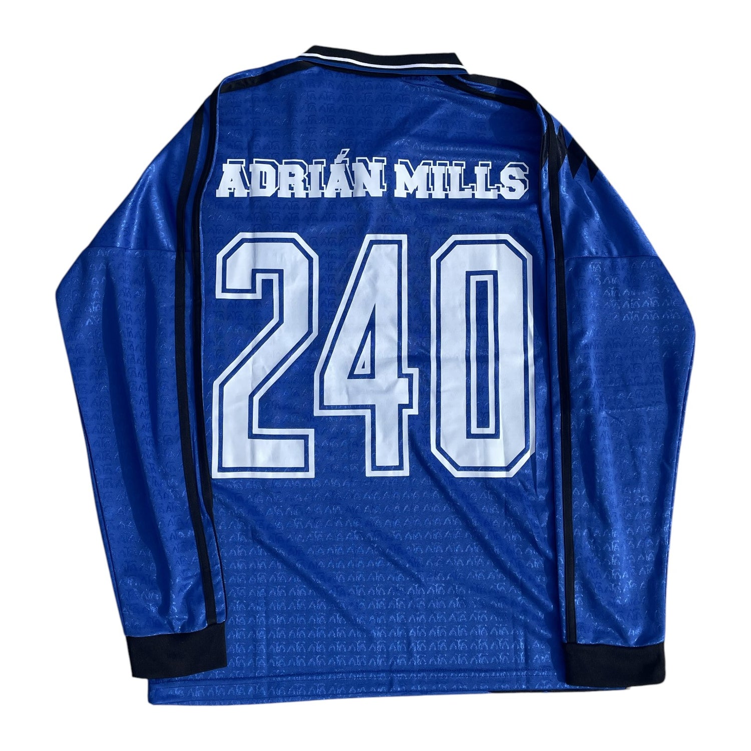 ADRIÁN MILLS x ARGENTINA