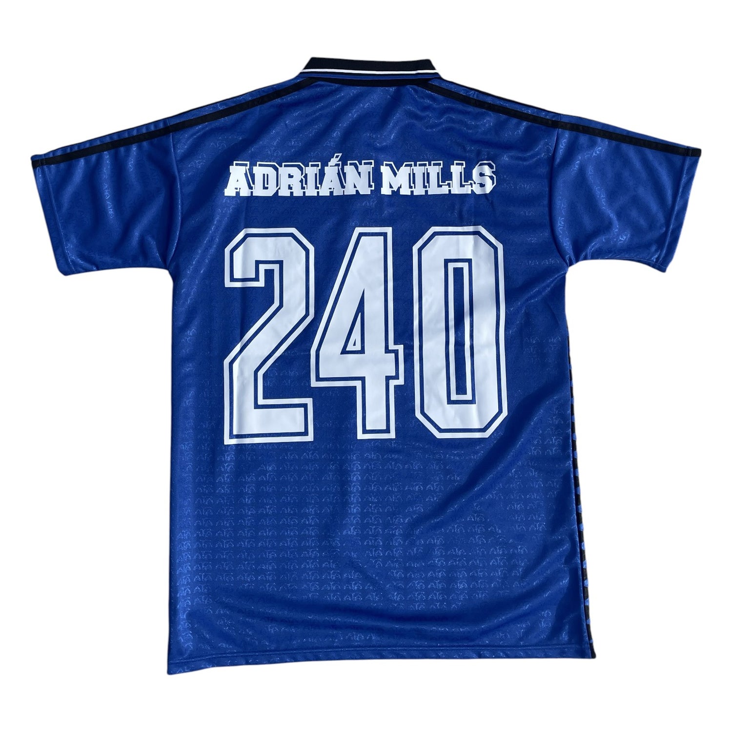 ADRIÁN MILLS x ARGENTINA